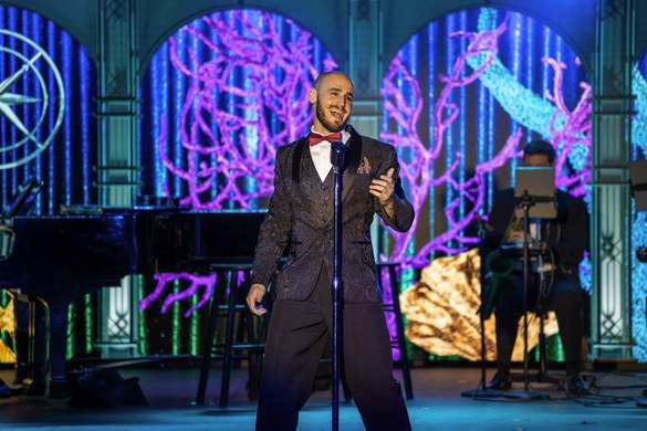 Azamara Cruises Azamara Journey Club Crooner © Tim Faircloth, Azamara Cruises3.jpg